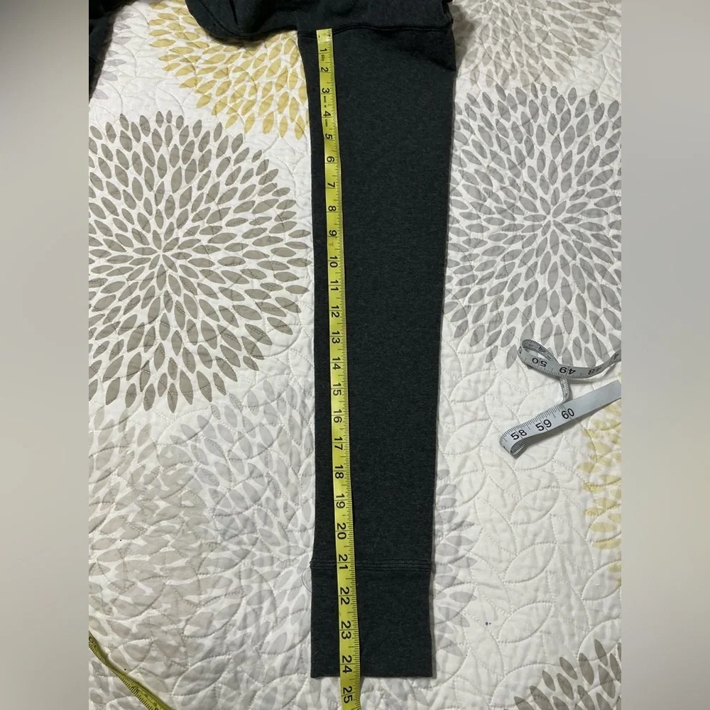 Lululemon Stress Less Funnel Hoodie Grey Thumbhole Sweatshirt Size 10